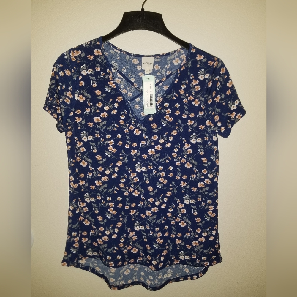 Kaileigh Samaria Cross Front Knit Top Navy Floral V-Neck Short Sleeve Blouse‎ S